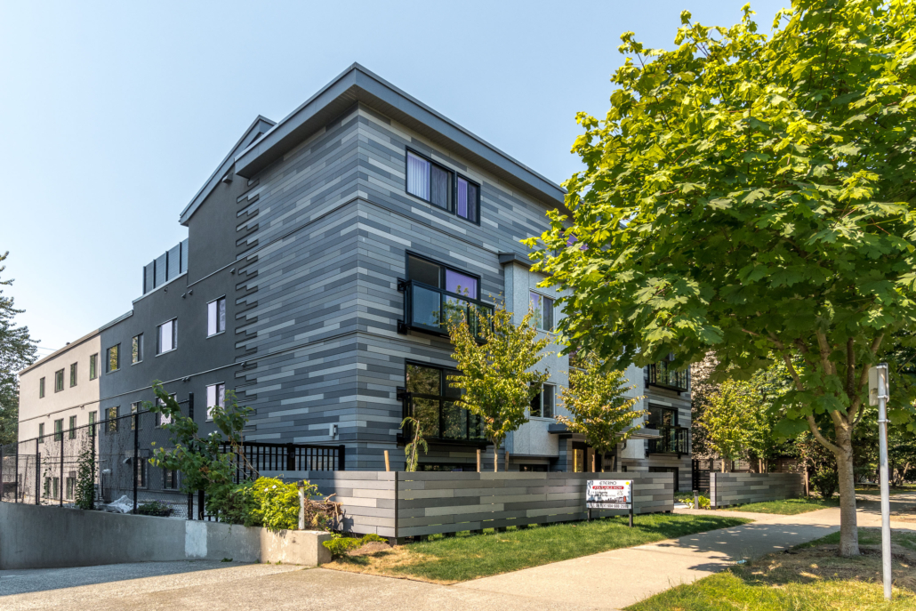 1168-Pendrell-St-Vancouver-360hometours-02-1030x687