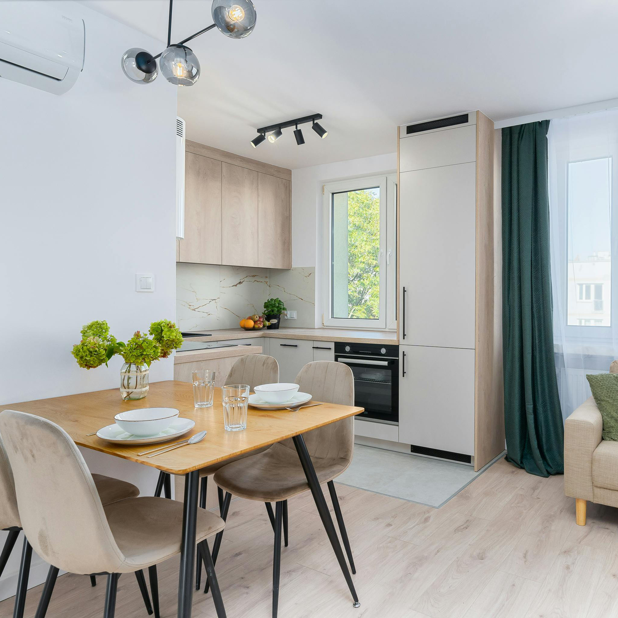 Furnished apartment rentals for insurance displacement in Vancouver